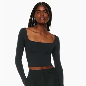 aritzia cropped contour top